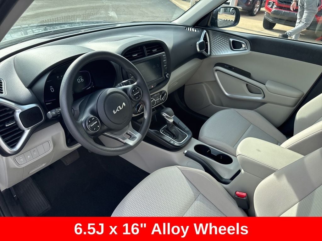 2024 Kia Soul LX