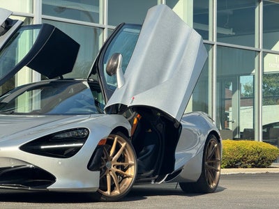 2022 McLaren 720S Performance