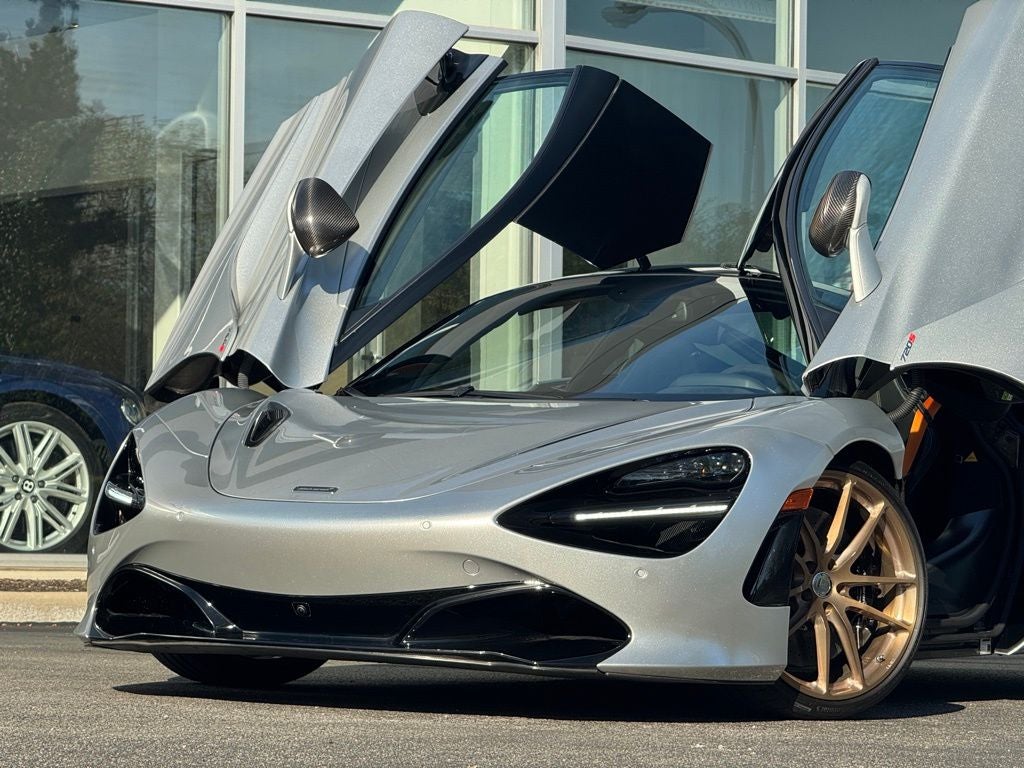 2022 McLaren 720S Performance