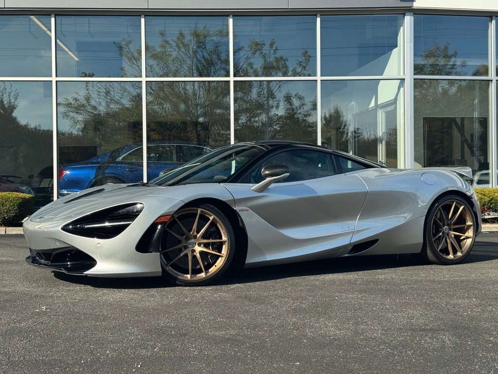 2022 McLaren 720S Performance