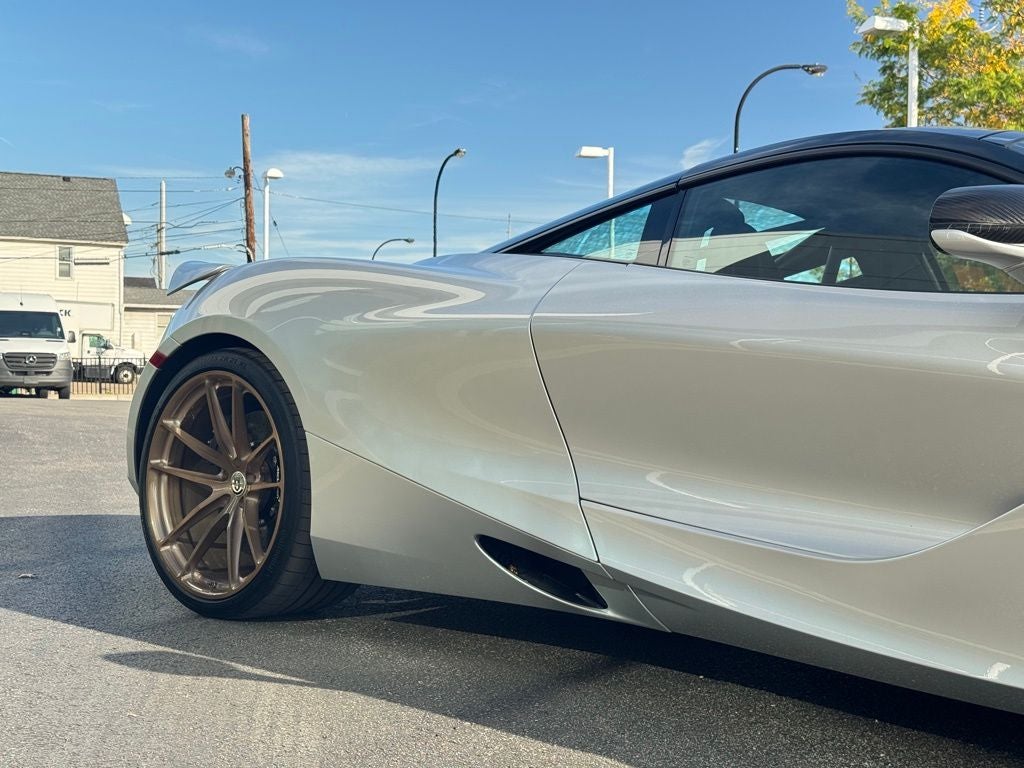 2022 McLaren 720S Performance