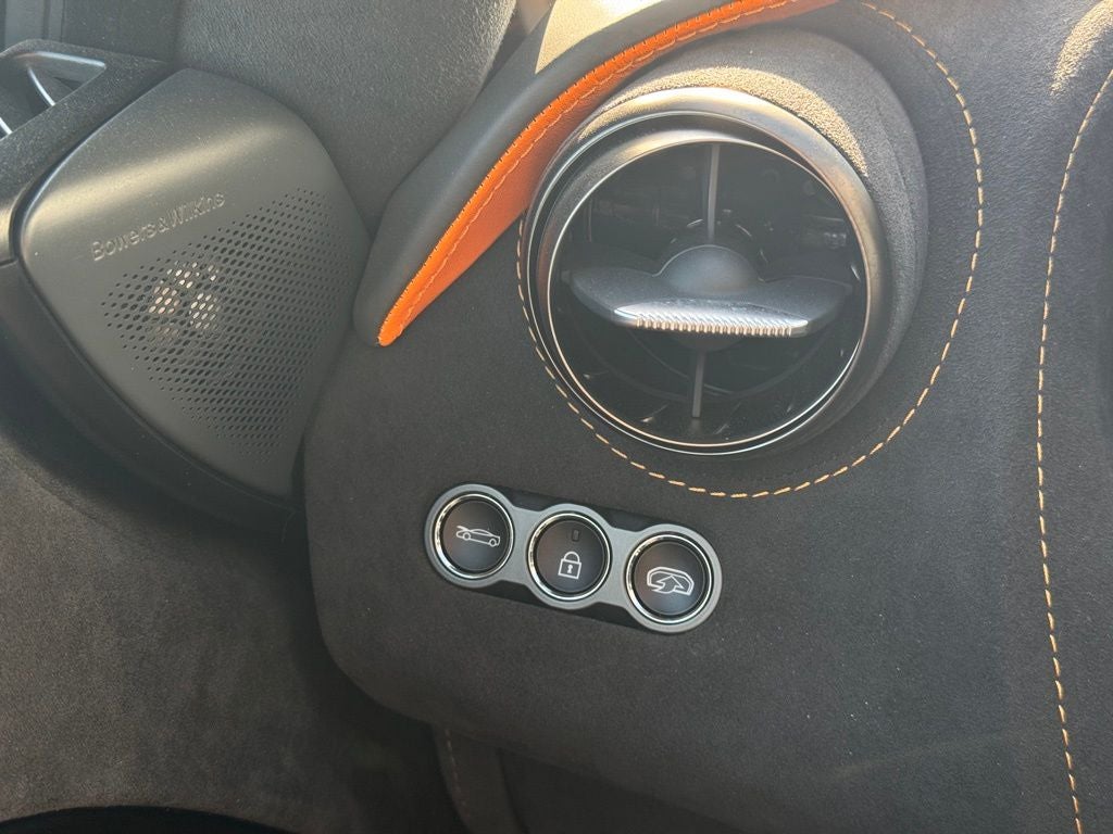 2022 McLaren 720S Performance