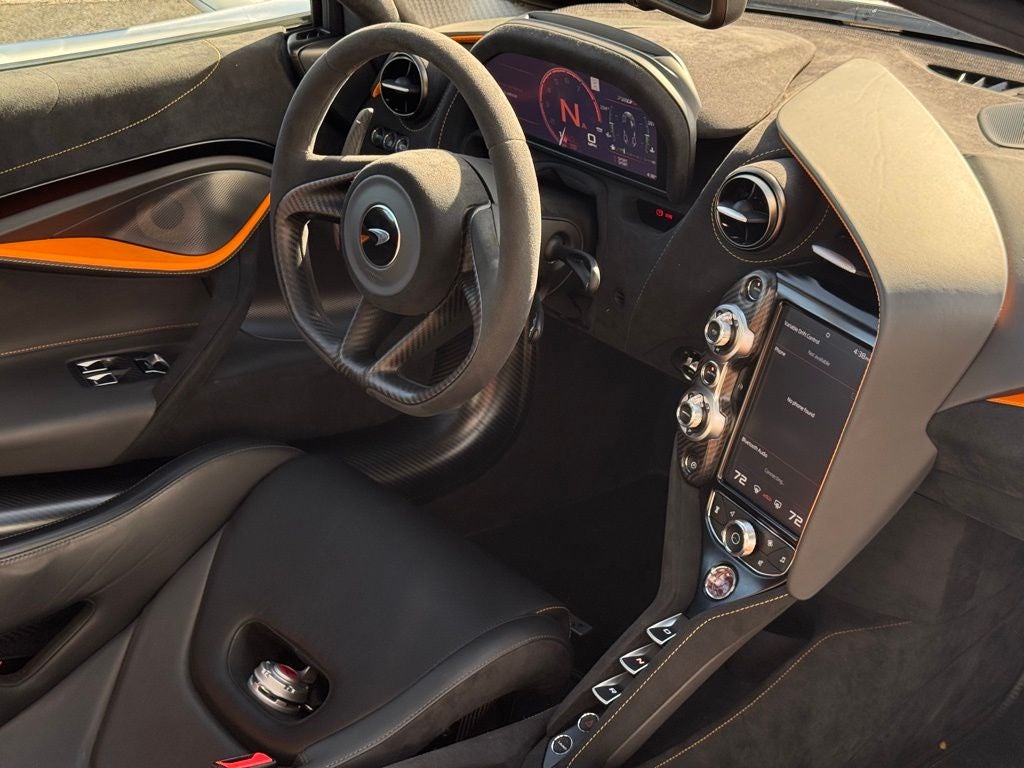 2022 McLaren 720S Performance