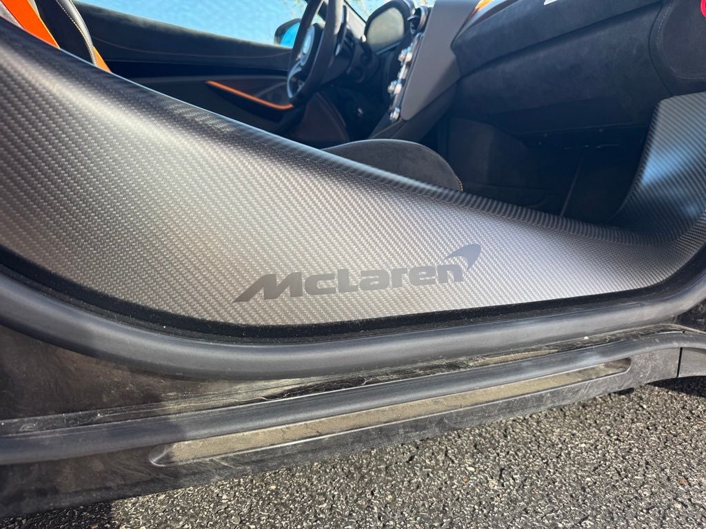 2022 McLaren 720S Performance
