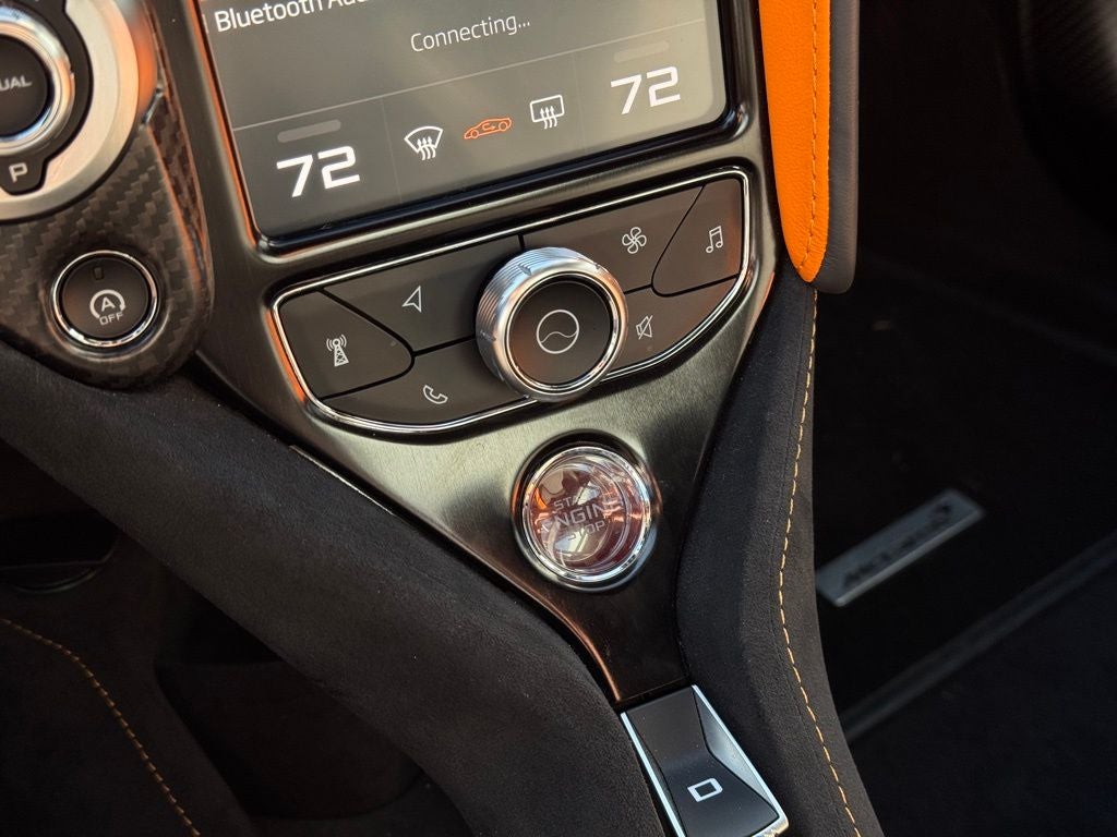 2022 McLaren 720S Performance