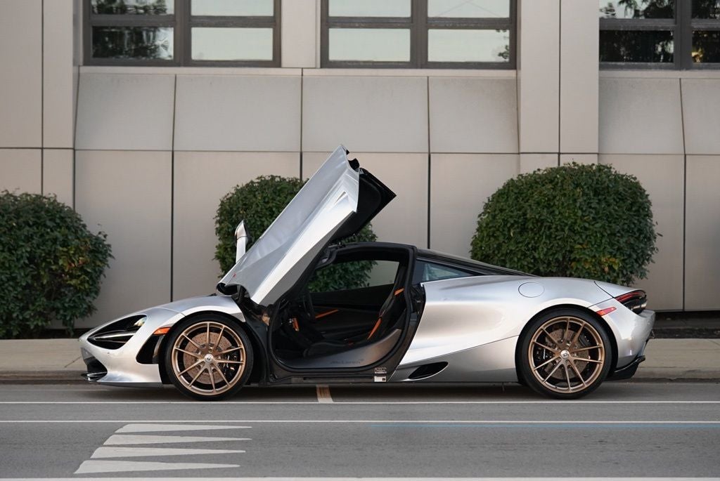 2022 McLaren 720S Performance