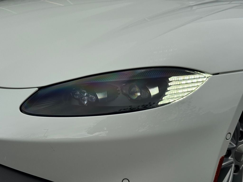 2023 Aston Martin Vantage Base