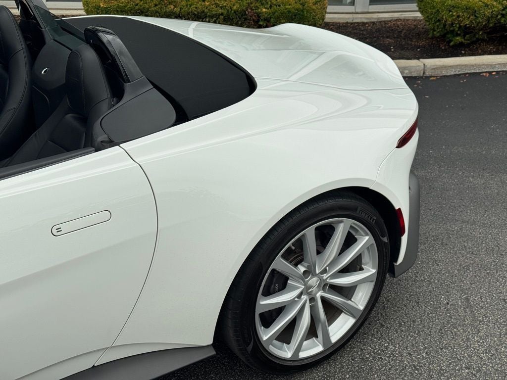 2023 Aston Martin Vantage Base