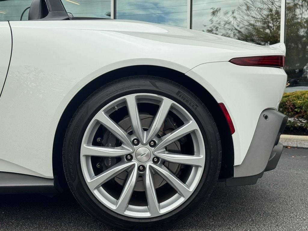 2023 Aston Martin Vantage Base
