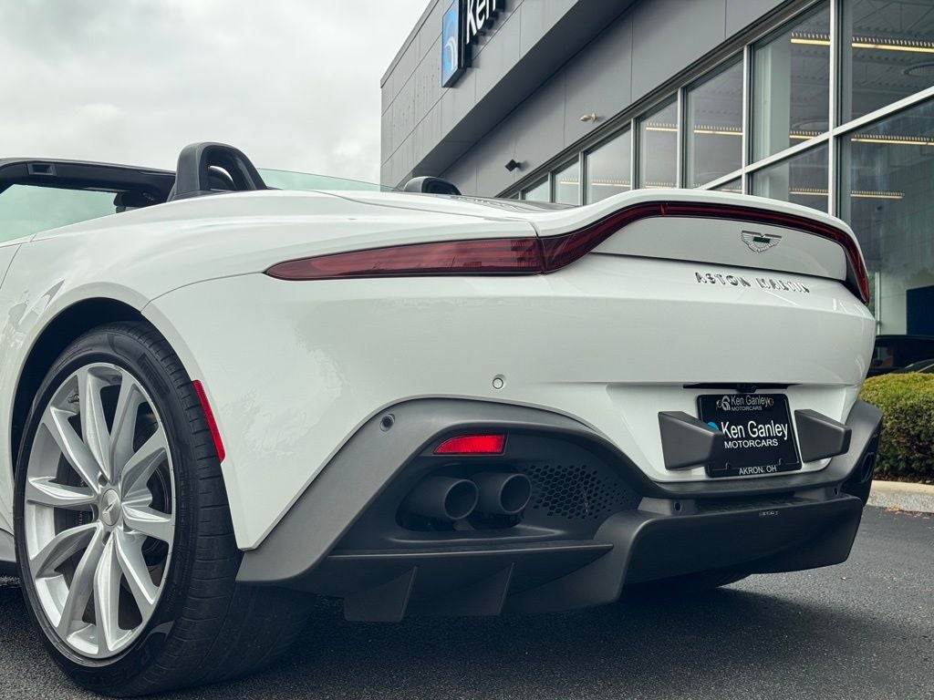 2023 Aston Martin Vantage Base