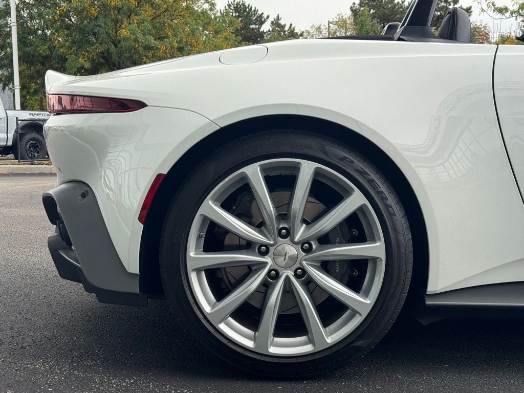 2023 Aston Martin Vantage Base
