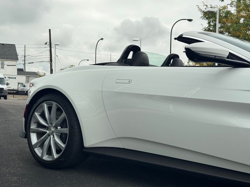 2023 Aston Martin Vantage Base