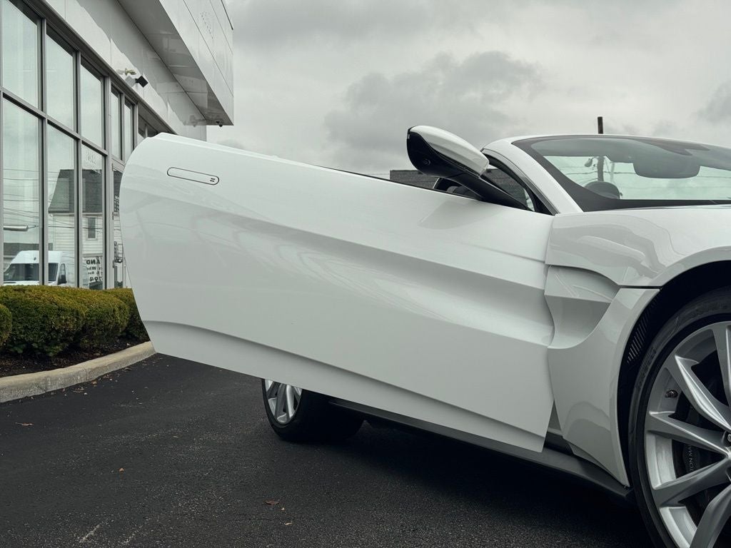 2023 Aston Martin Vantage Base