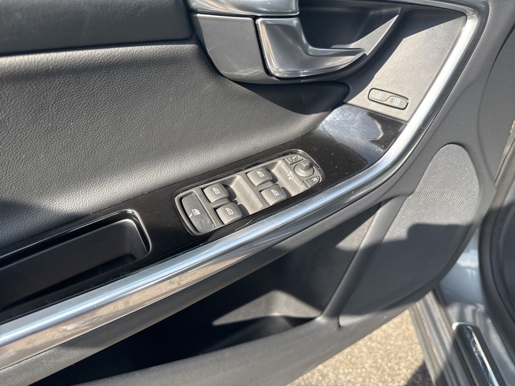 2016 Volvo S60 T5 Drive-E Premier
