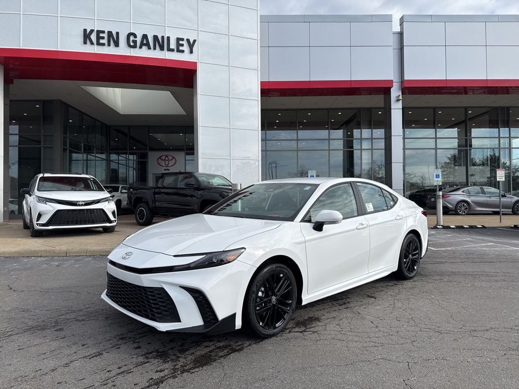 2026 Toyota Camry SE AWD