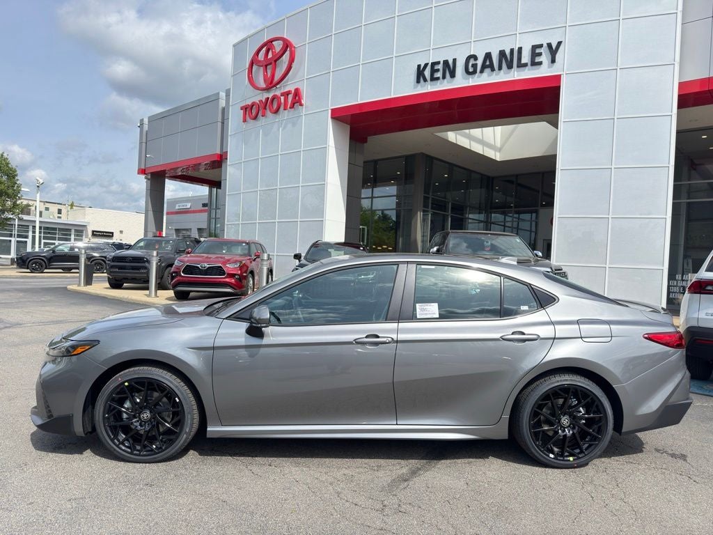2026 Toyota Camry SE AWD