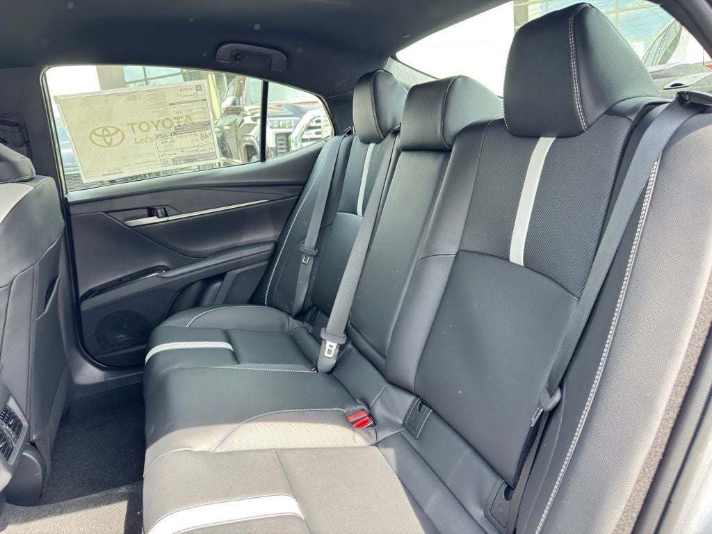 2026 Toyota Camry SE AWD