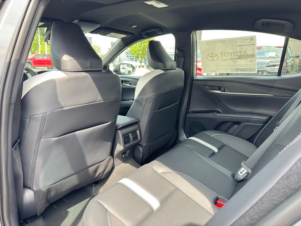 2026 Toyota Camry SE AWD