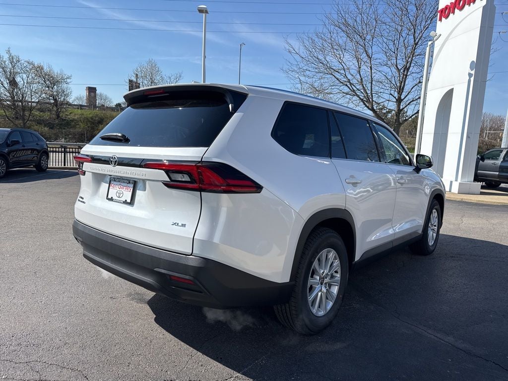 2026 Toyota Grand Highlander Hybrid XLE