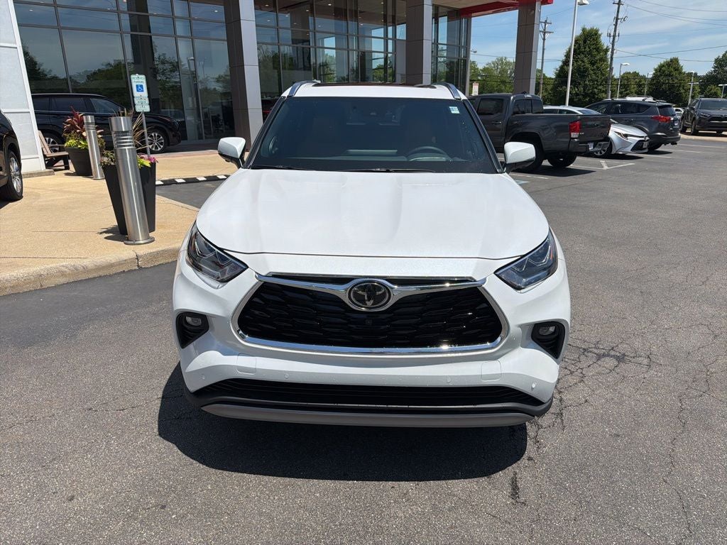 2026 Toyota Highlander Hybrid Platinum