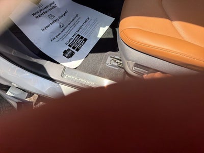 2026 Toyota Highlander Hybrid Platinum