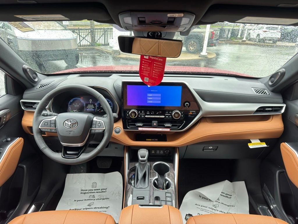 2026 Toyota Highlander Hybrid Platinum