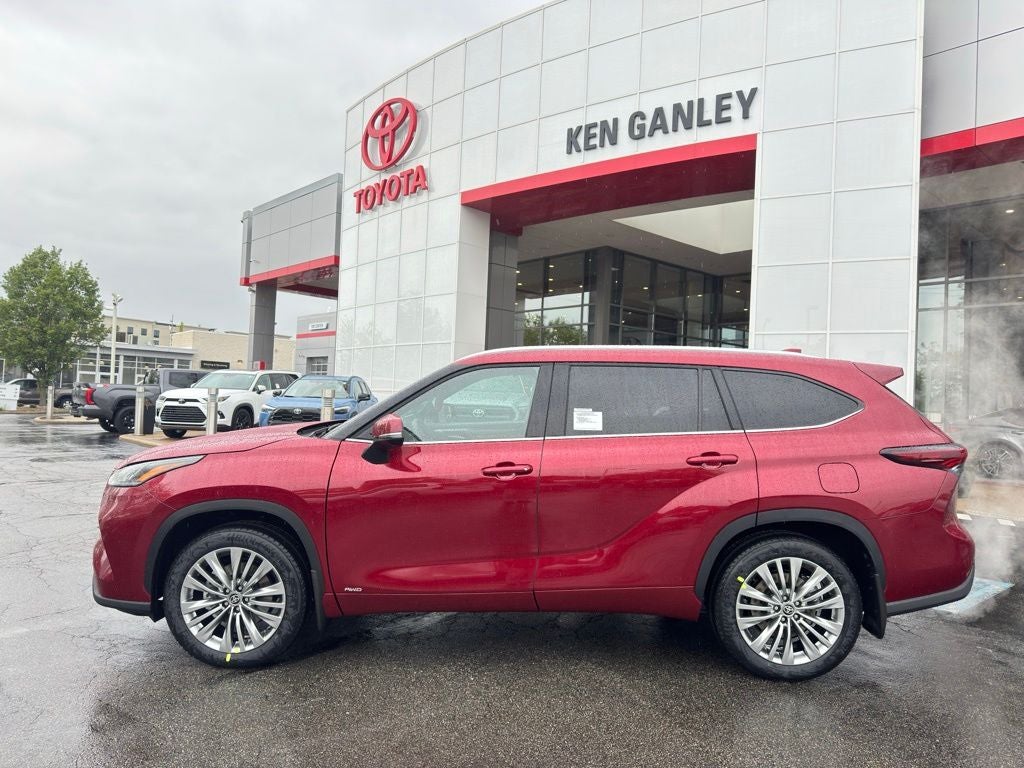 2026 Toyota Highlander Hybrid Platinum