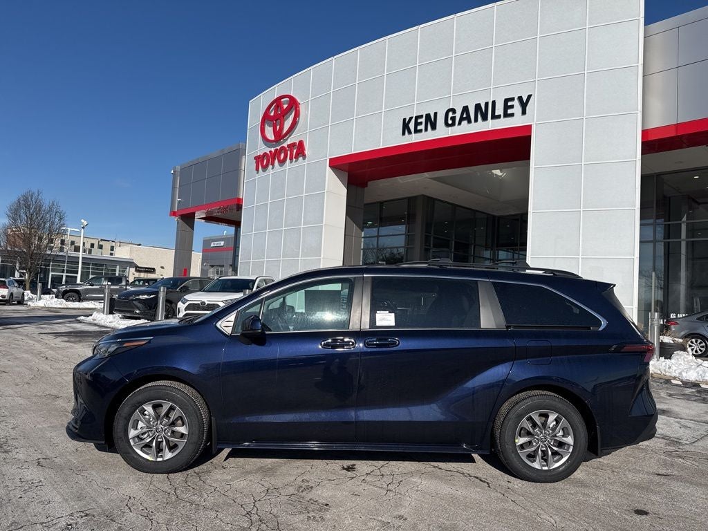 2026 Toyota Sienna LE