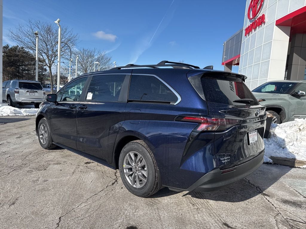 2026 Toyota Sienna LE