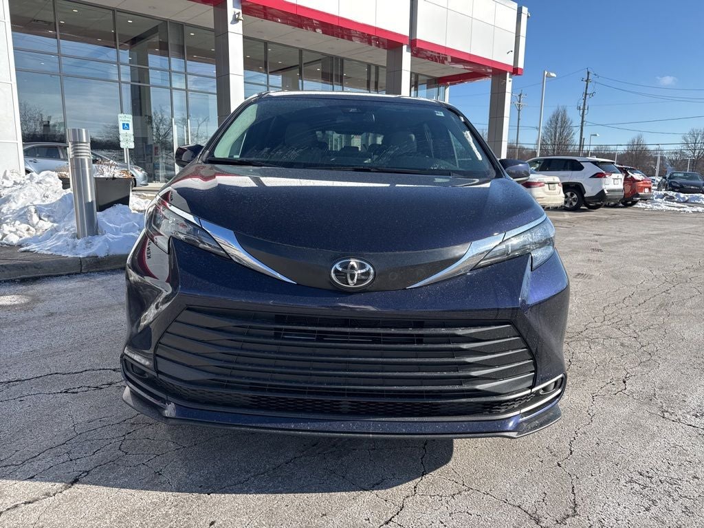 2026 Toyota Sienna LE