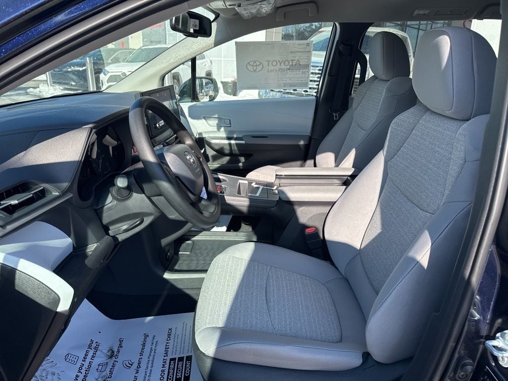 2026 Toyota Sienna LE