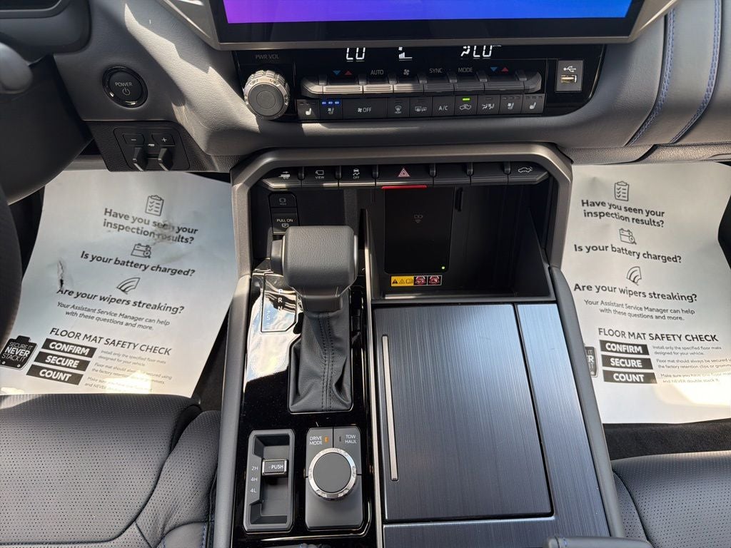 2026 Toyota Tundra i-FORCE MAX Tundra Platinum