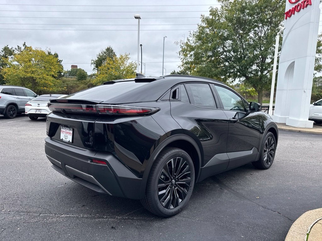 2026 Toyota C-HR XSE
