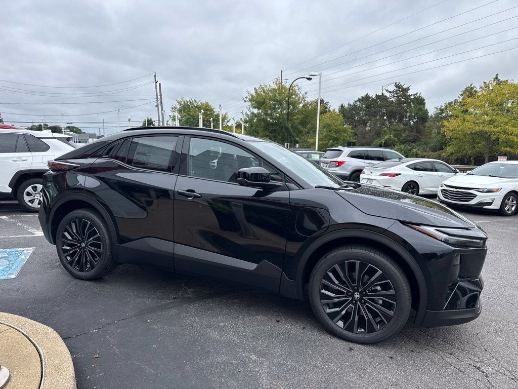 2026 Toyota C-HR XSE